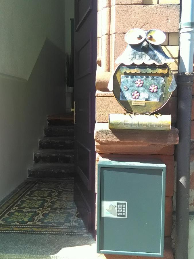 Zimmer Im Dachgeschoss Kaiserslautern Exterior foto